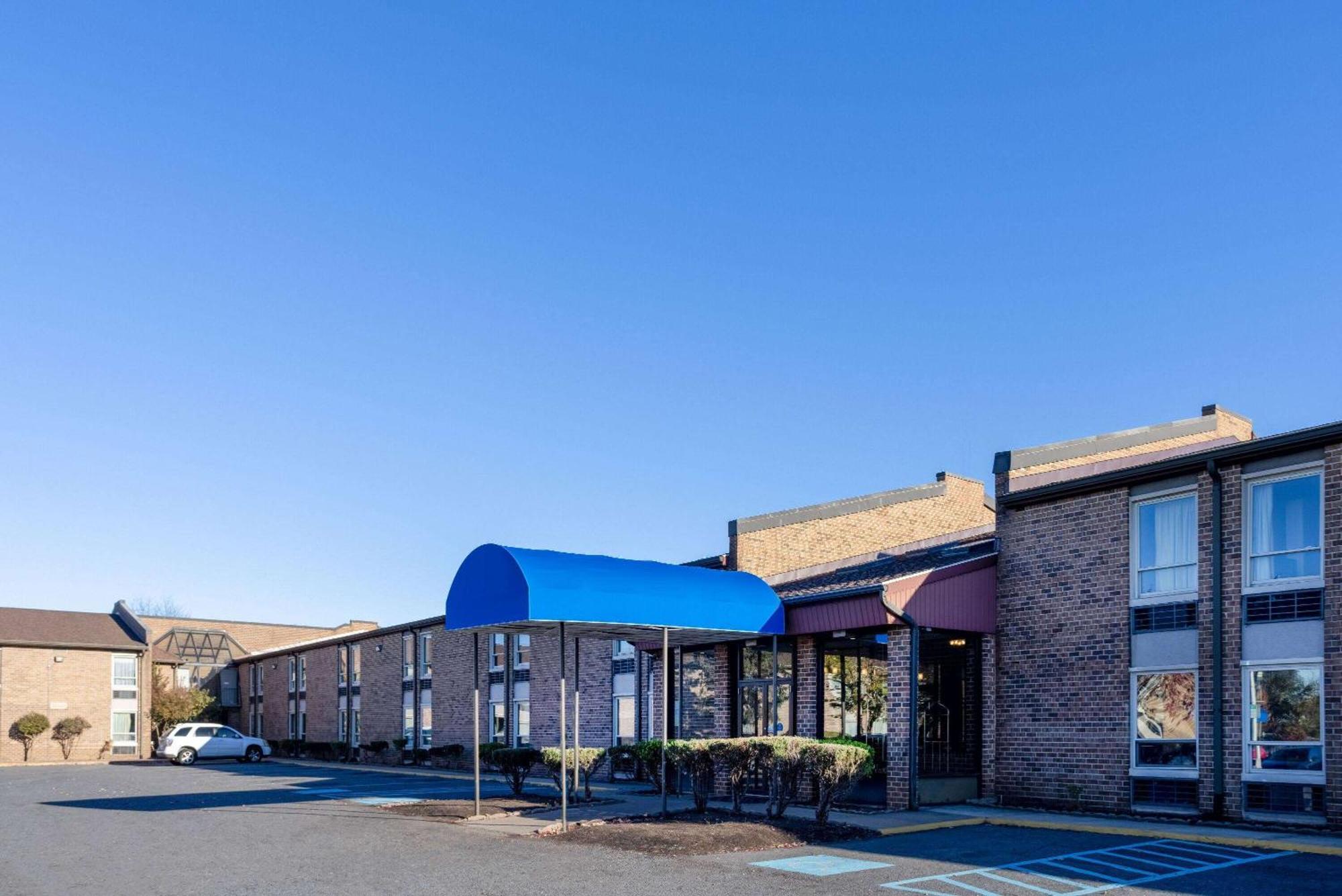 Days Inn By Wyndham Manassas Battlefield Exterior photo